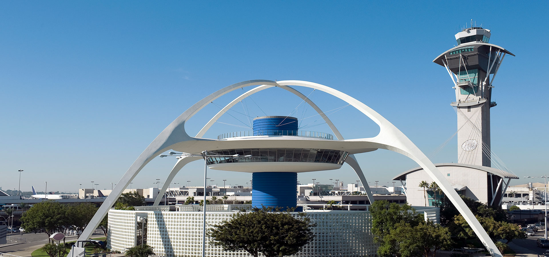 This Architect Gave LAX Its Futuristic Theme Building Golden State