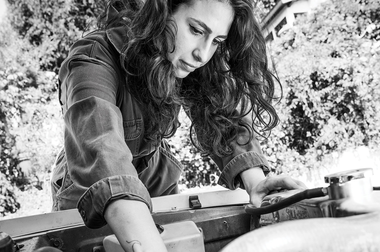 Why Isabelle Rosa Taught Herself How To Restore Classic Cars During The